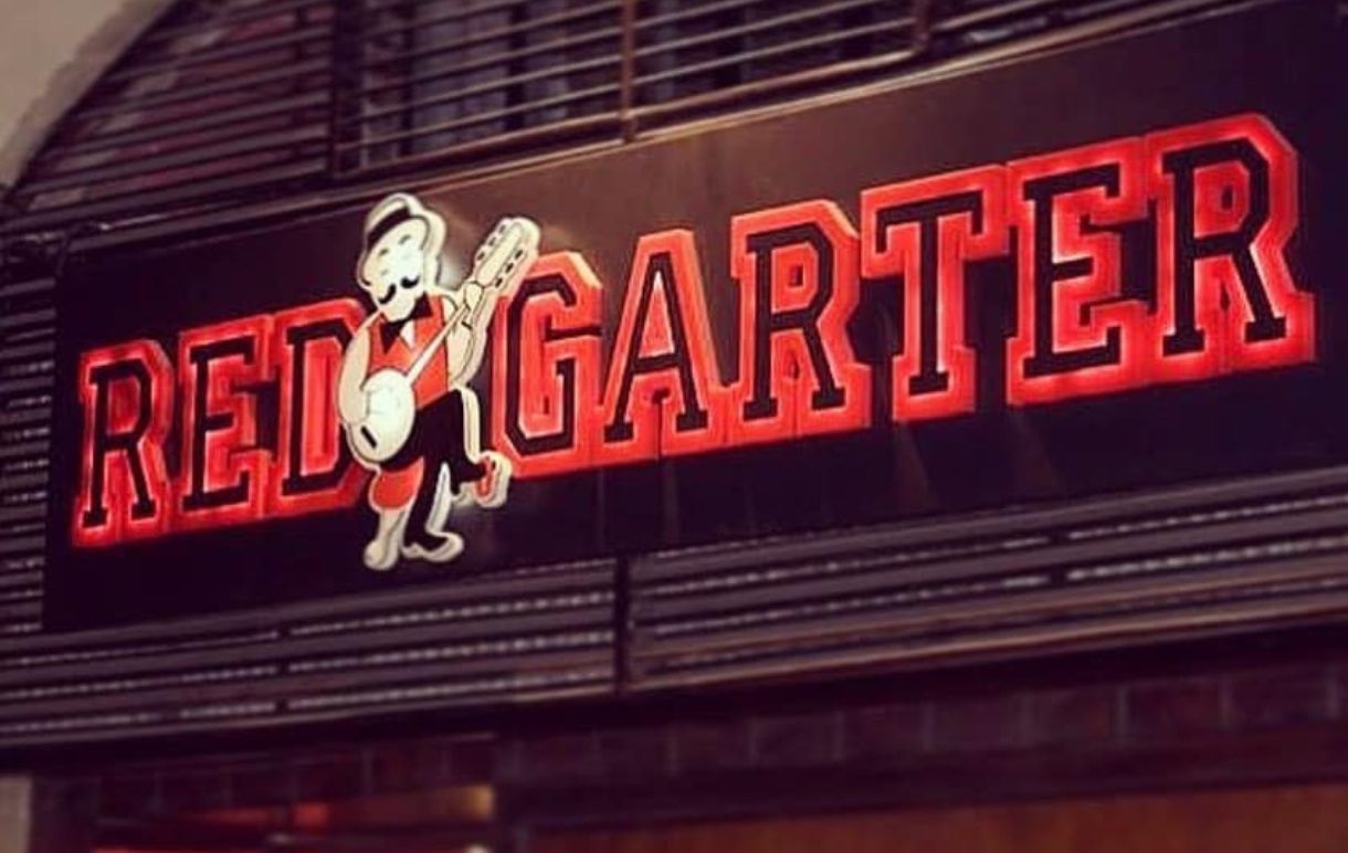 red garter